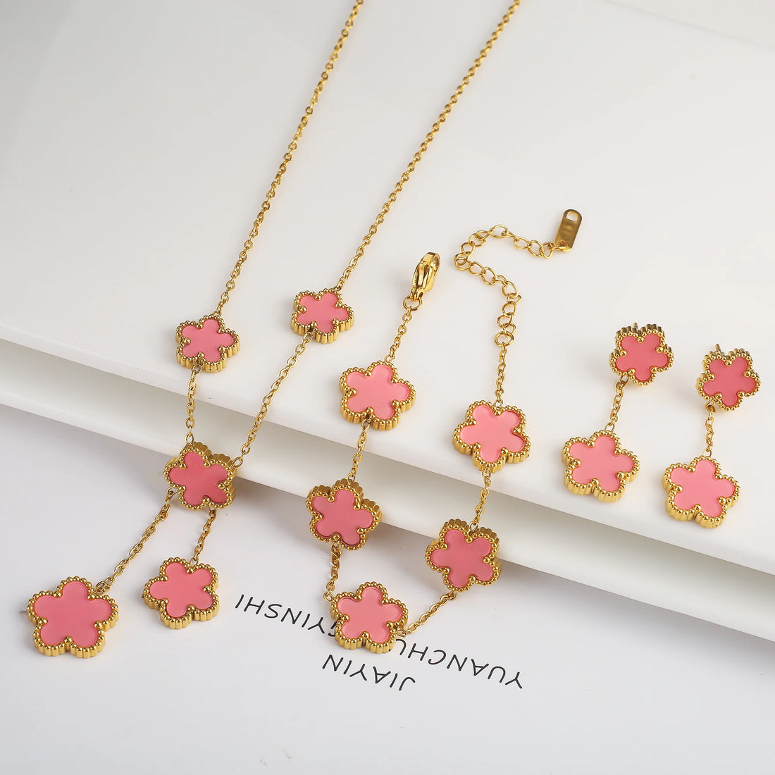 3Pcs 18K Gold-Plated Five-Leaf Flower Jewelry Set – Necklace, Earrings