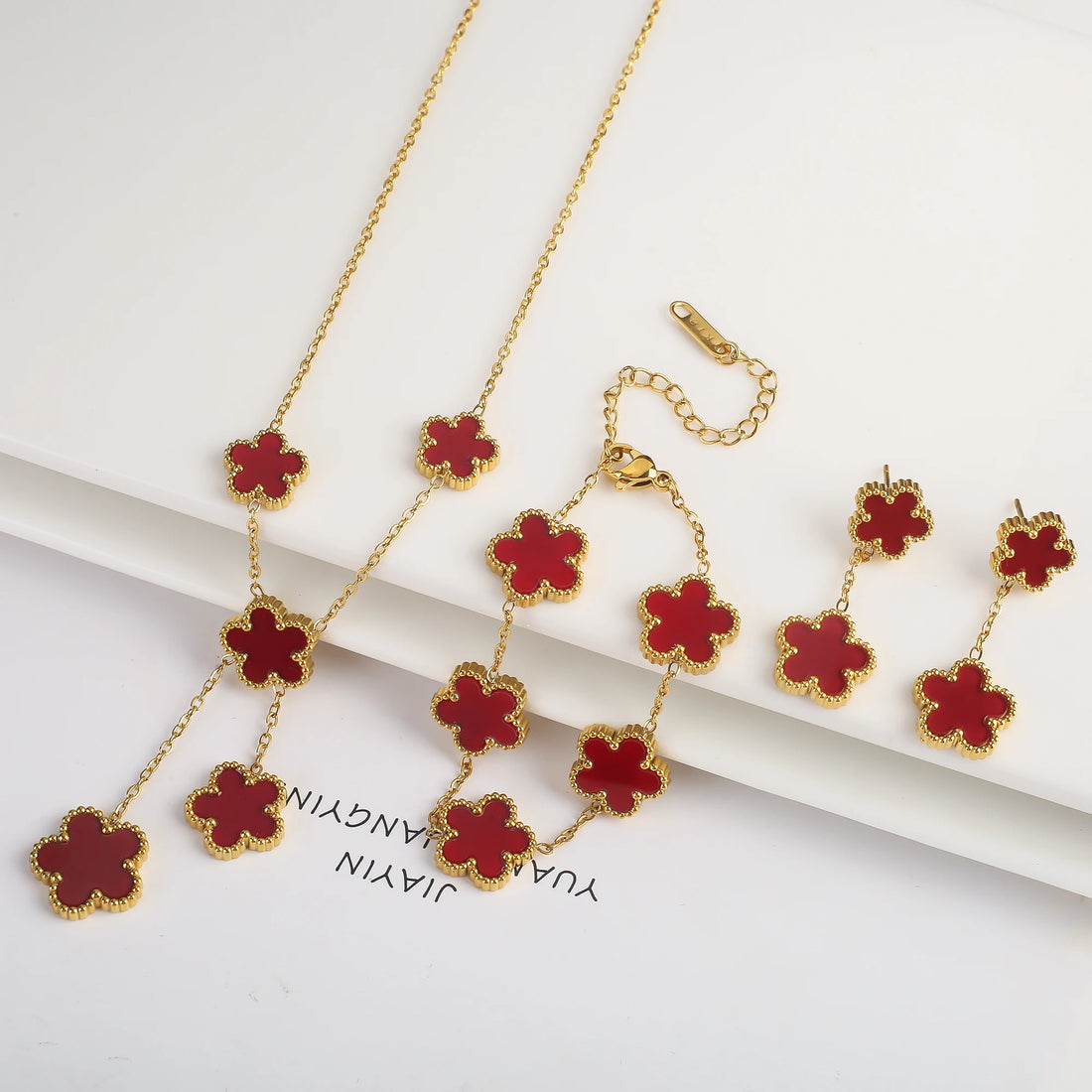 3Pcs 18K Gold-Plated Five-Leaf Flower Jewelry Set – Necklace, Earrings