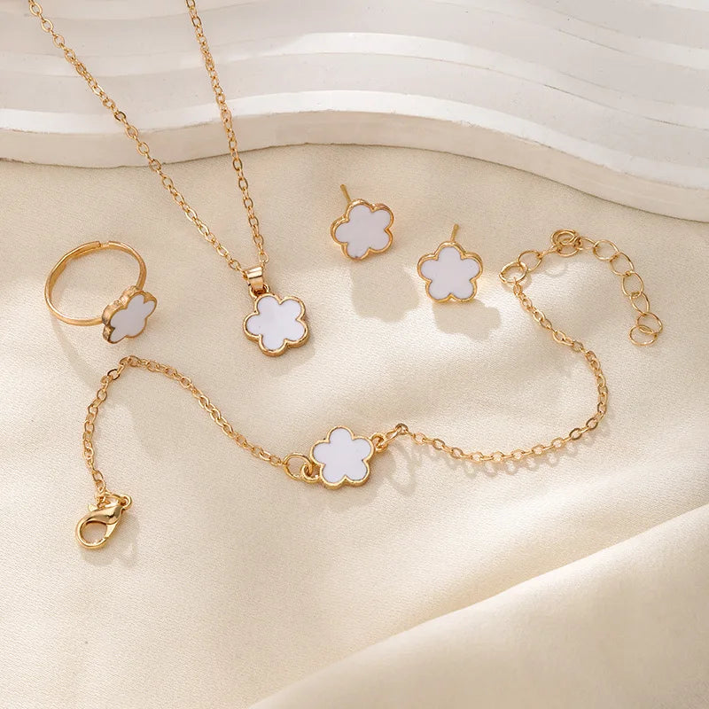 Lucky Clover Jewelry Set – 4 Pieces for Women