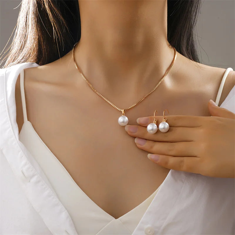 3-Piece Round Pearl Jewelry Set with Earring & Necklace for Women