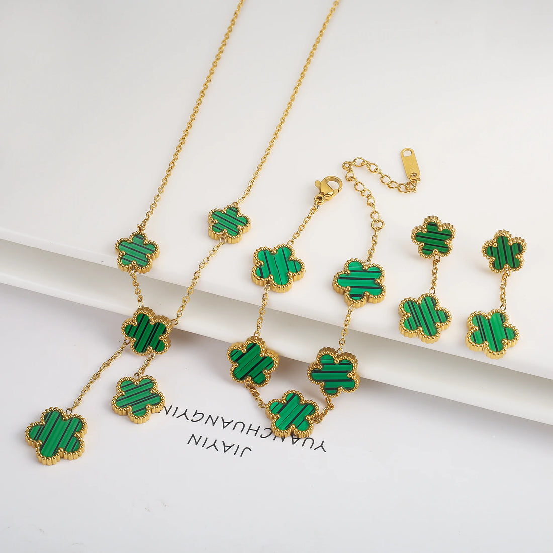 3Pcs 18K Gold-Plated Five-Leaf Flower Jewelry Set – Necklace, Earrings