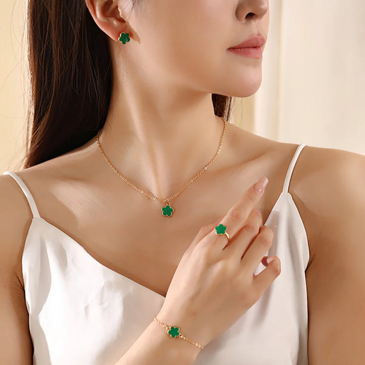 Lucky Clover Jewelry Set – 4 Pieces for Women